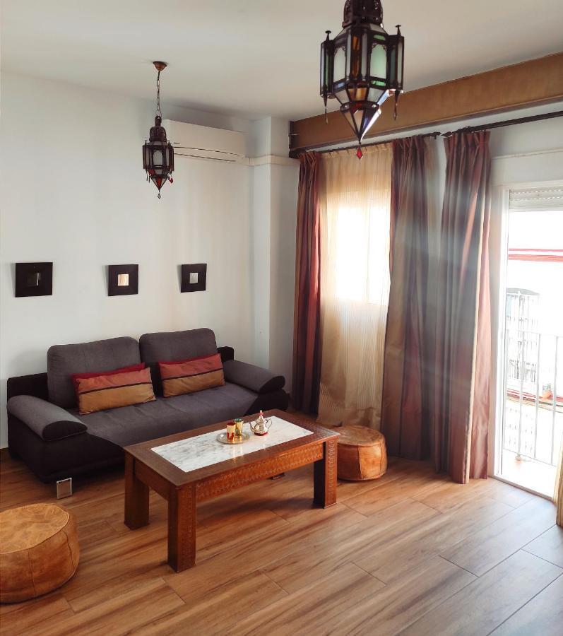 Puerta Real Apartamentos Sevilla Exteriör bild